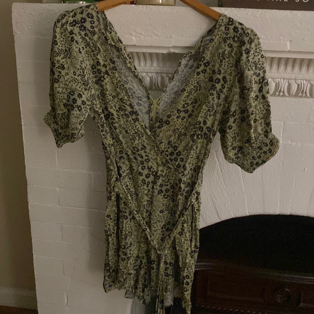 Romper deep v neck lightweight belted xs from urban outfitters